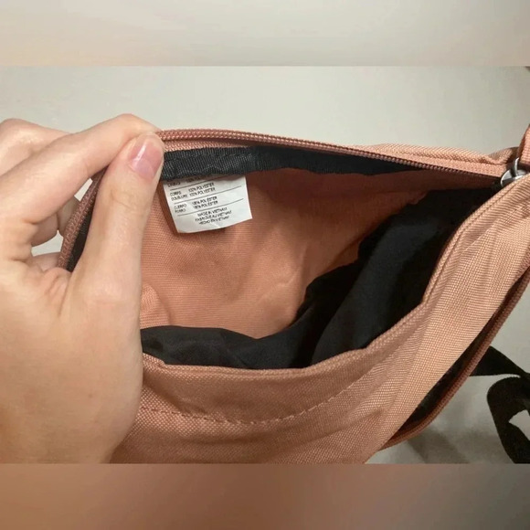 Nike Peach Colored Belt Bag Waistpack - Picture 6 of 7